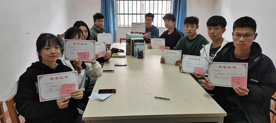 说明: C:\Users\Administrator\Desktop\开云kaiyun官方网站举办文明宿舍评比活动\开云kaiyun官方网站举办文明宿舍评比活动\1fbd83d2de51fa80b76aaba130f3769.jpg