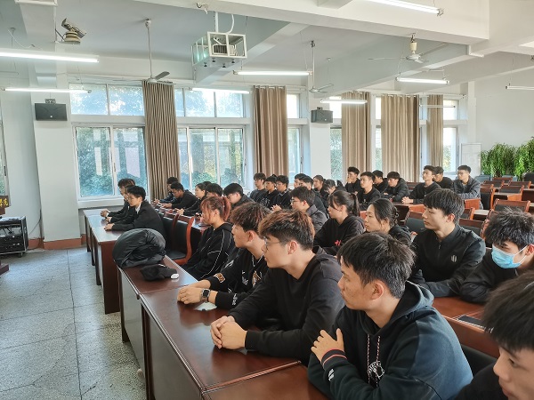 说明: C:\Users\Administrator\Desktop\开云kaiyun官方网站“青马工程”第一期大学生骨干培训班开班2021.11.12\开云kaiyun官方网站“青马工程”第一期大学生骨干培训班开班2021.11.12\3.jpg