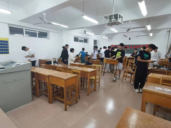 说明: C:\Users\Administrator\Desktop\开云kaiyun官方网站召开“劳动教育”主题班会2022.5.8\开云kaiyun官方网站召开“劳动教育”主题班会2022.5.8\2.jpg