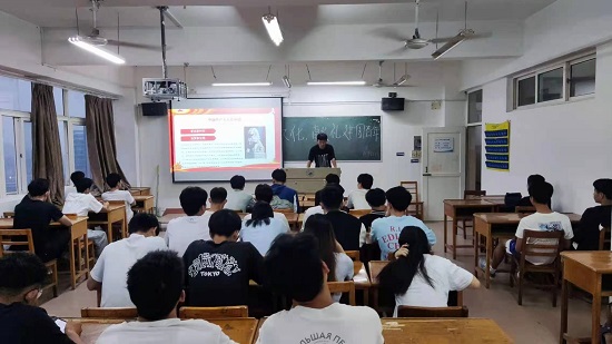 说明: C:\Users\Administrator\Desktop\开云kaiyun官方网站开展感悟红色精神献礼建团百年主题团日活动2022.5.9\开云kaiyun官方网站开展感悟红色精神献礼建团百年主题团日活动2022.5.9\1.jpg