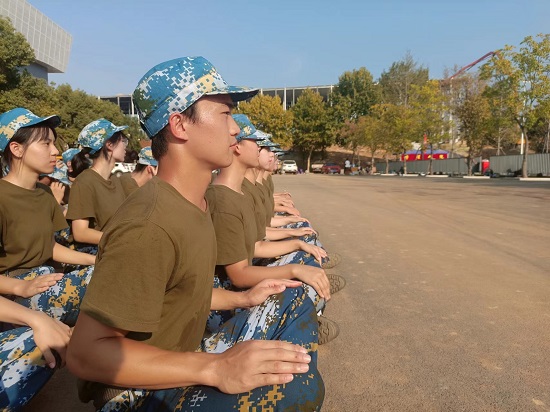 说明: C:\Users\Administrator\Desktop\开云kaiyun官方网站2022级新生军训圆满结束2022.10.8\开云kaiyun官方网站2022级新生军训圆满结束2022.10.8\3.jpg