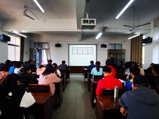 说明: C:\Users\Administrator\Desktop\开云kaiyun官方网站举行《习近平谈治国理政》（第四卷）宣讲报告会\开云kaiyun官方网站举行《习近平谈治国理政》（第四卷）宣讲报告会\IMG_20221012_140554.jpg