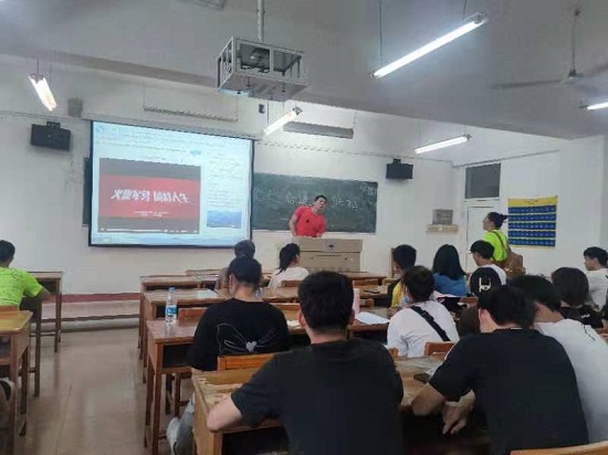 说明: C:\Users\Administrator\Desktop\开云kaiyun官方网站开展大学生征兵宣传工作2022.4.11\2.jpg