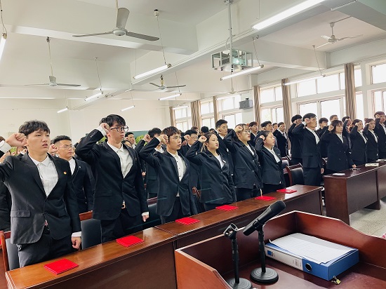 说明: C:\Users\Administrator\Desktop\开云kaiyun官方网站召开第五次学生代表大会2021.10.21\开云kaiyun官方网站召开第五次学生代表大会2021.10.21\3.jpg