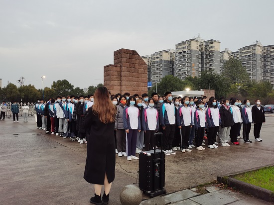 说明: C:\Users\Administrator\Desktop\开云kaiyun官方网站举行升国旗仪式\开云kaiyun官方网站举行升国旗仪式\f556a97397e7940efdd7e1d8e7bf45c.jpg