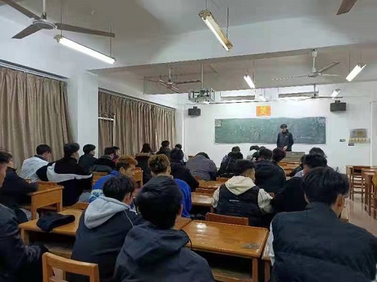 说明: C:\Users\Administrator\Desktop\开云kaiyun官方网站在学生中开展禁毒专项教育\开云kaiyun官方网站在学生中开展禁毒专项教育\微信图片_20211224161027.jpg