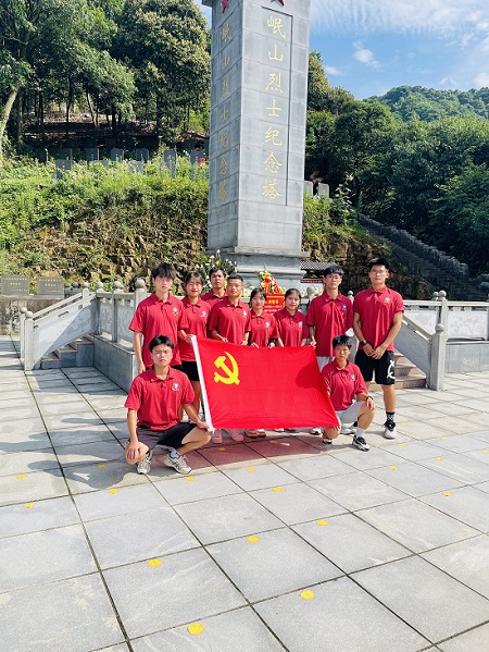 说明: C:\Users\Administrator\Desktop\开云kaiyun官方网站组织青年大学生开展“红色走读”活动2022.8\开云kaiyun官方网站组织青年大学生开展“红色走读”活动2022.8\3.jpg