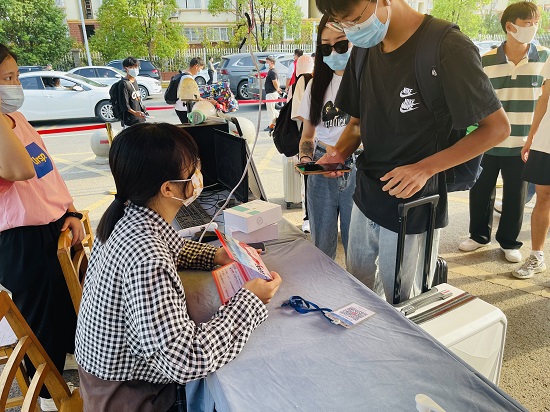 说明: C:\Users\Administrator\Desktop\开云kaiyun官方网站2022年迎新工作圆满结束2022.919\开云kaiyun官方网站2022年迎新工作圆满结束2022.919\1.jpg